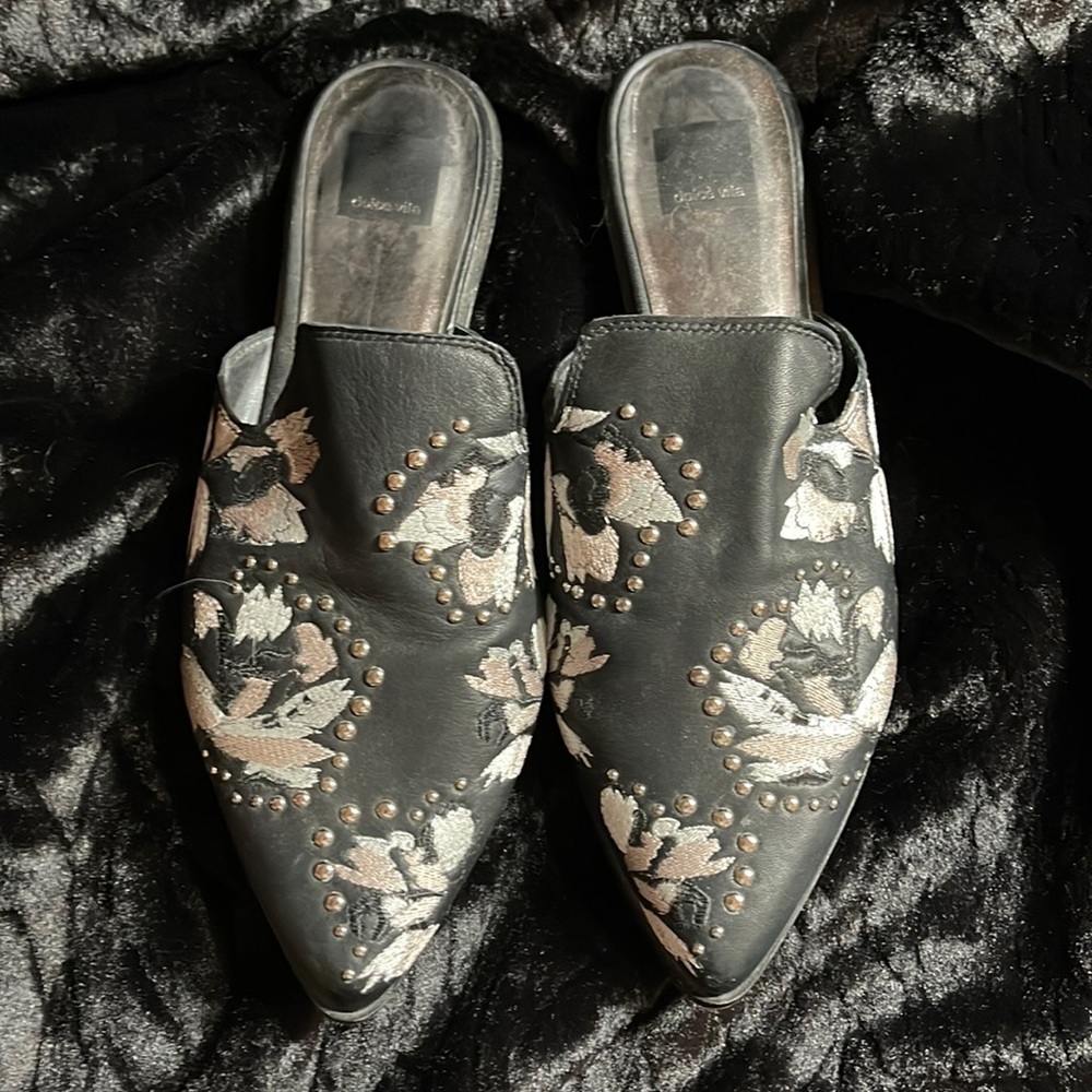 Black Embroidered Dolce Vita Flat Mules Sz 11